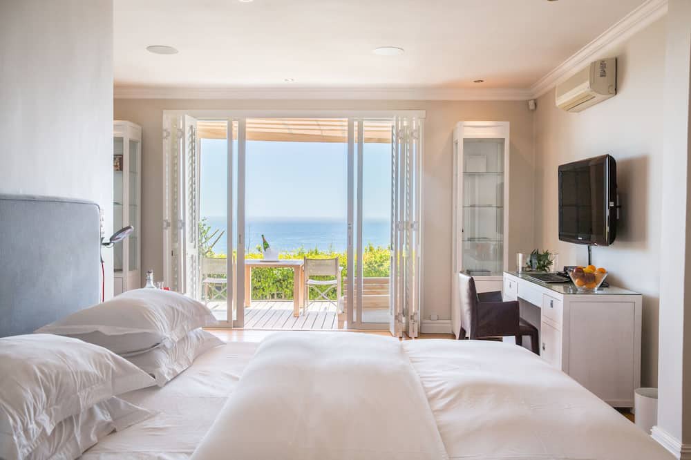 Photo of Bedroom in Bantry Bay
