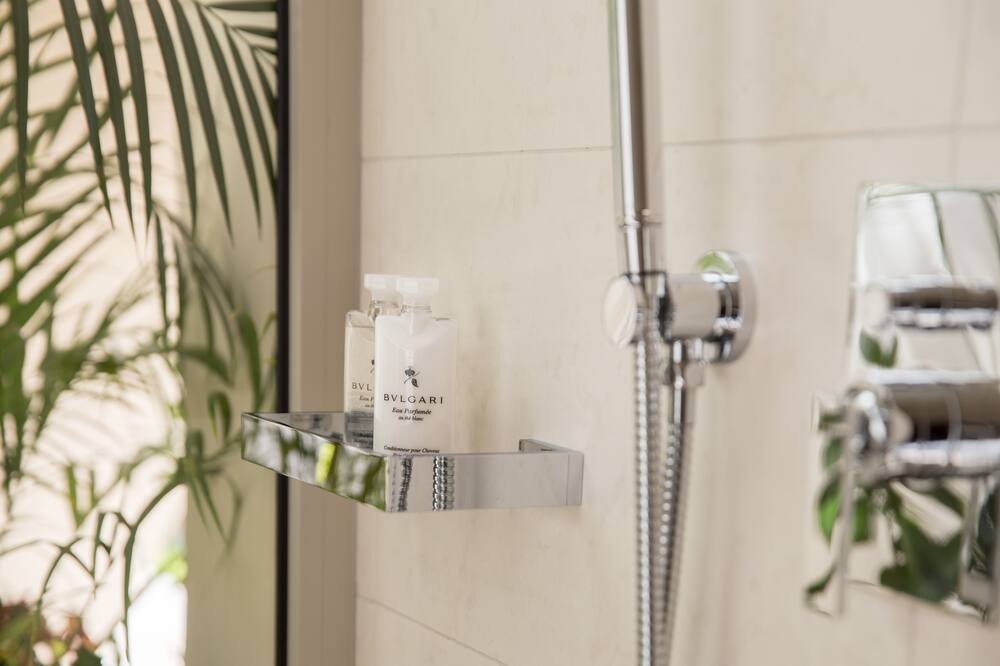 Photo of Bathroom in Bantry Bay
