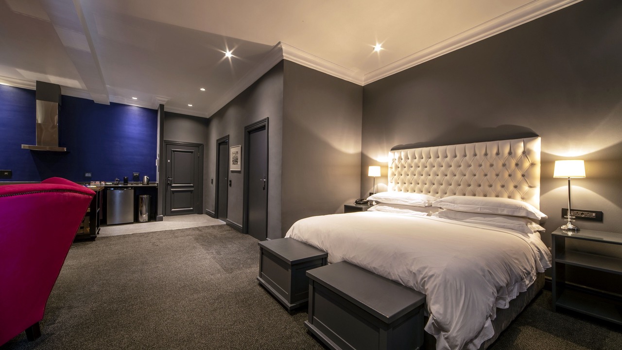 Photo of Bedroom in Three Anchor Bay