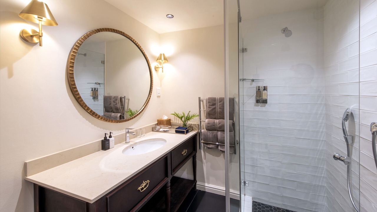 Photo of Bathroom in Three Anchor Bay