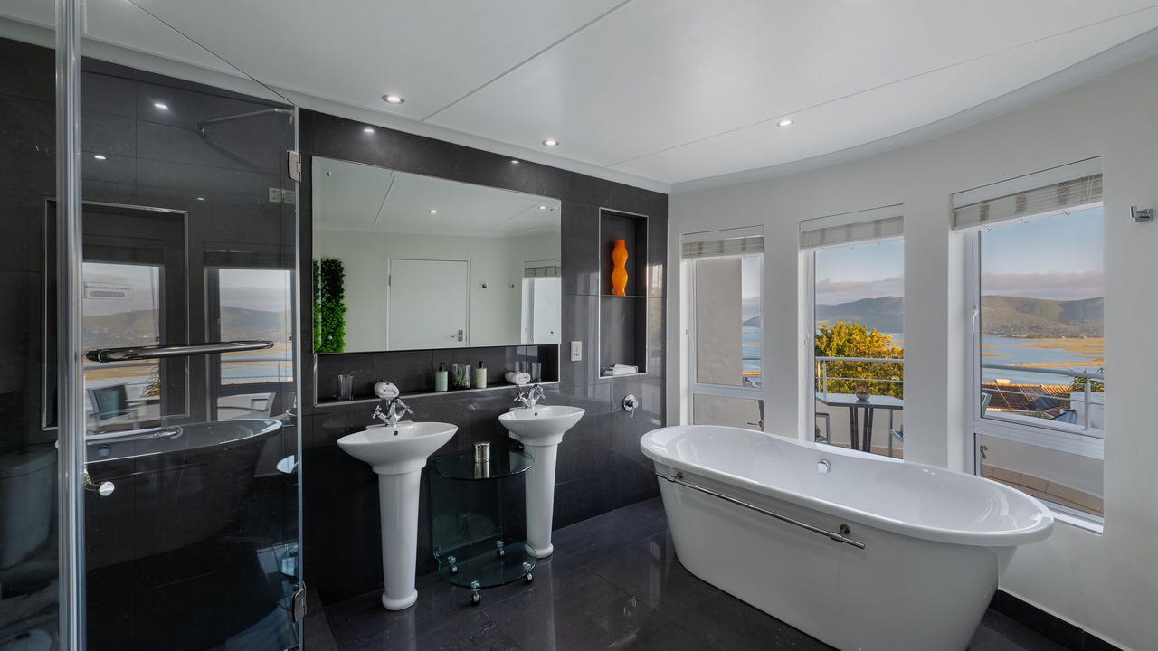 Photo of Bathroom in Paradise
