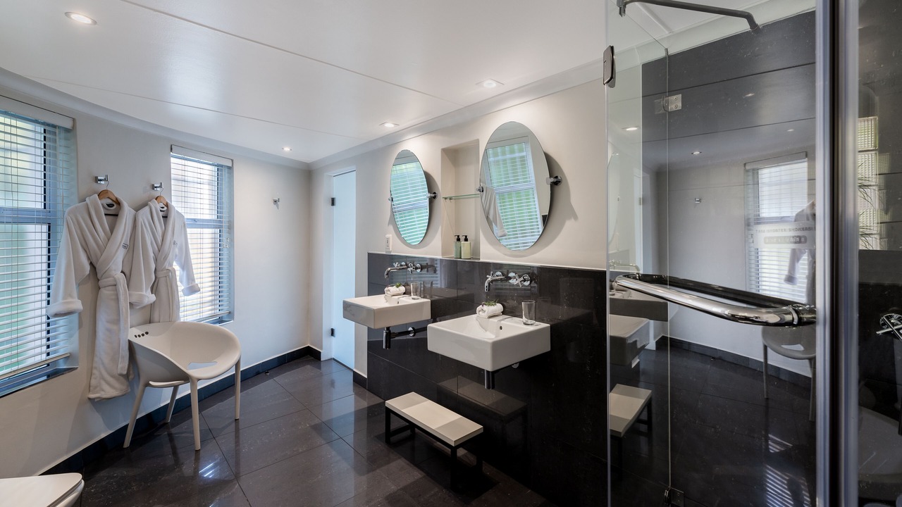 Photo of Bathroom in Paradise