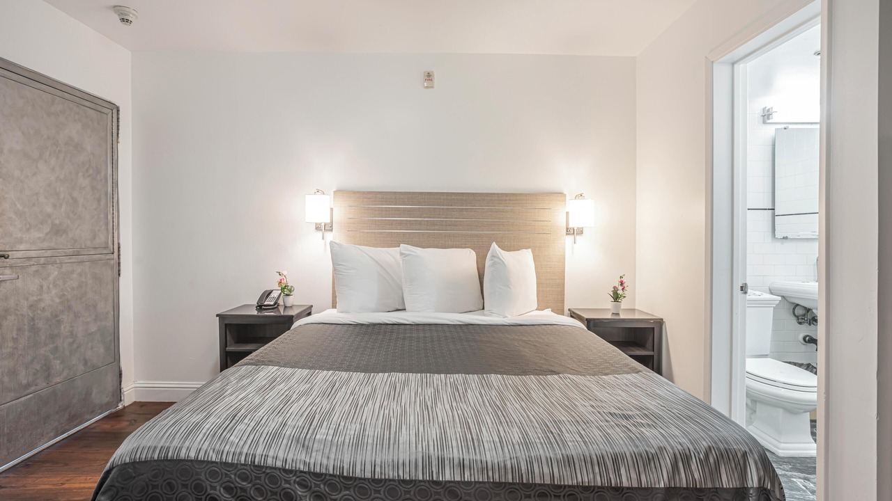 Photo of Bedroom in Old North Sacramento