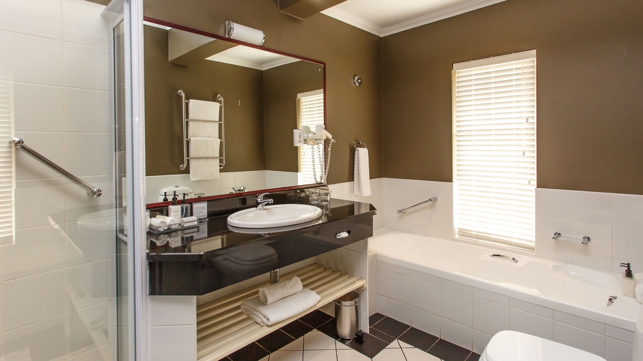 Photo of Bathroom in Oudtshoorn