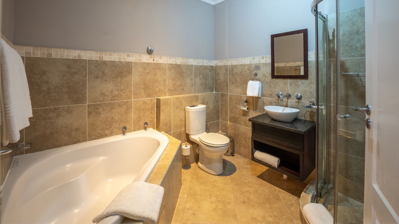 Photo of Bathroom in Emalahleni