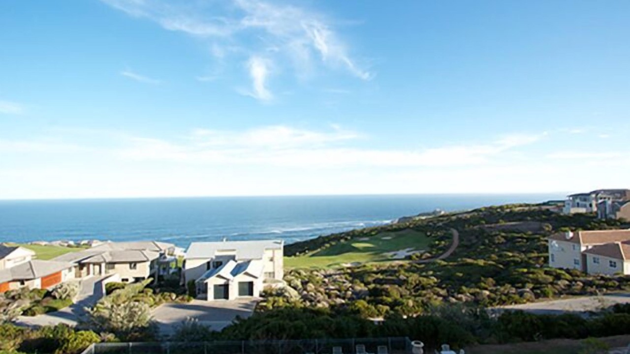 Photo of Bedroom in Pinnacle Point