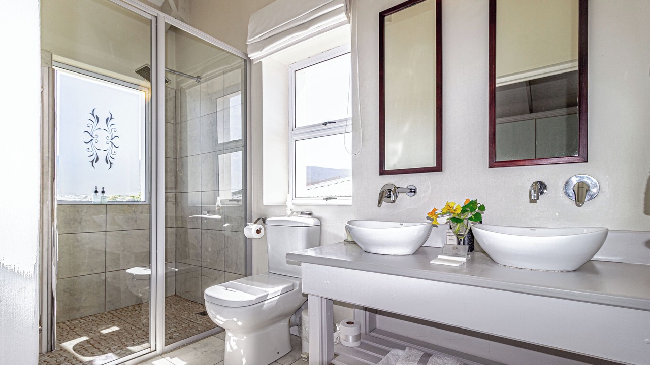 Photo of Bathroom in Sandbaai