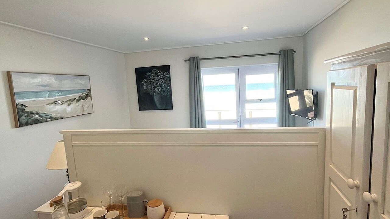 Photo of Bedroom in Wilderness Beach