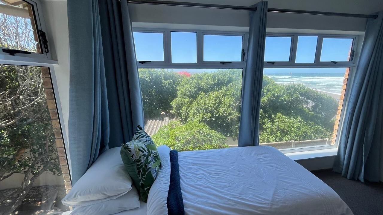 Photo of Bedroom in Wilderness Beach
