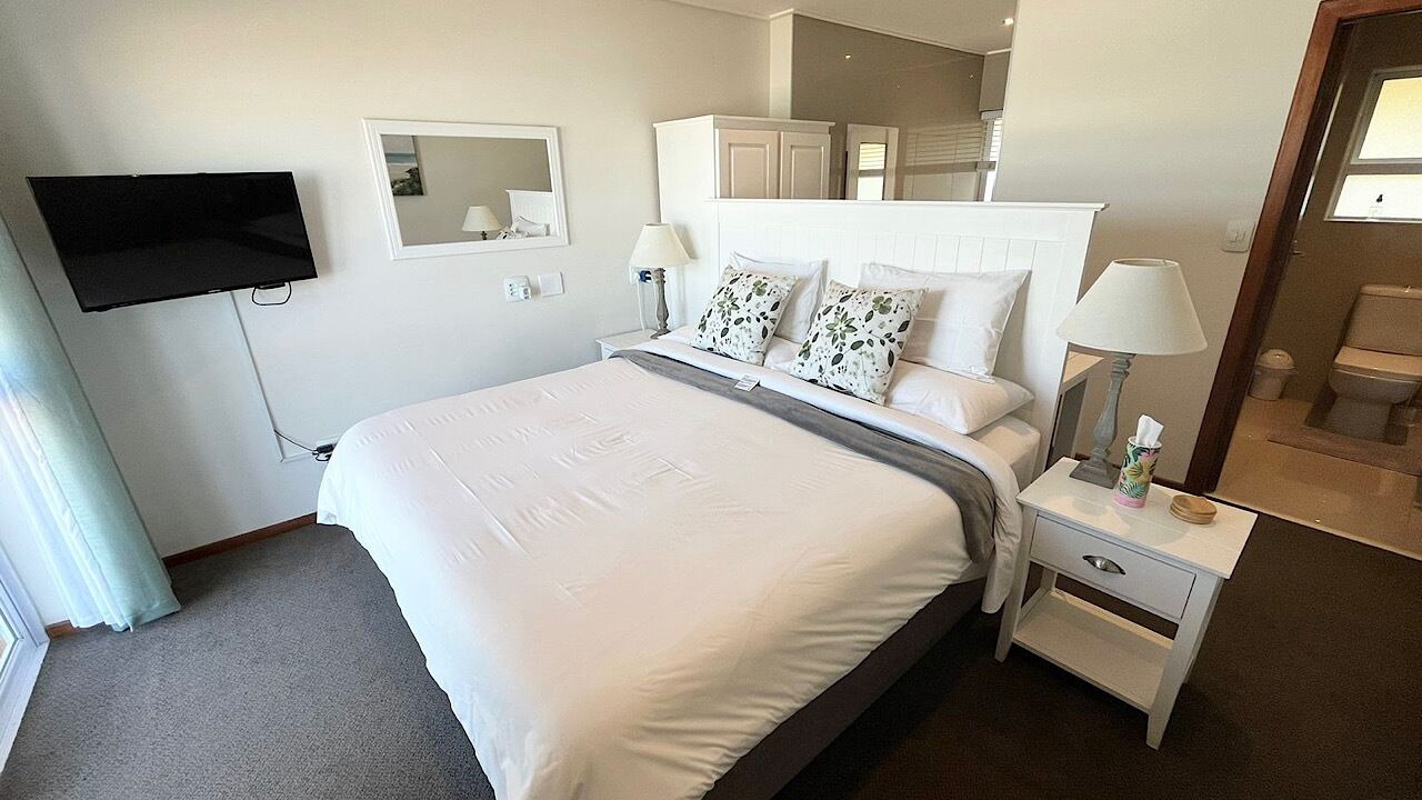 Photo of Bedroom in Wilderness Beach