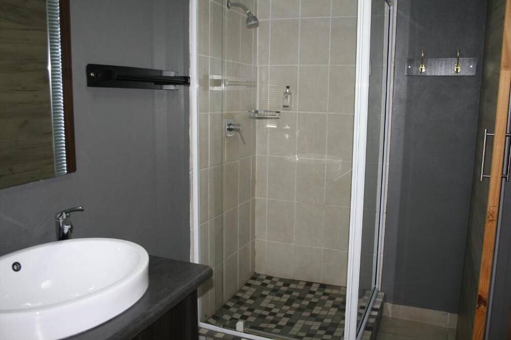 Photo of Bathroom in Parys