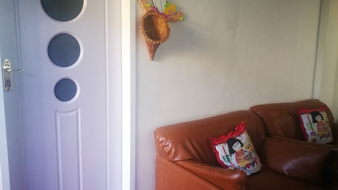 Photo of Livingroom in Primrose