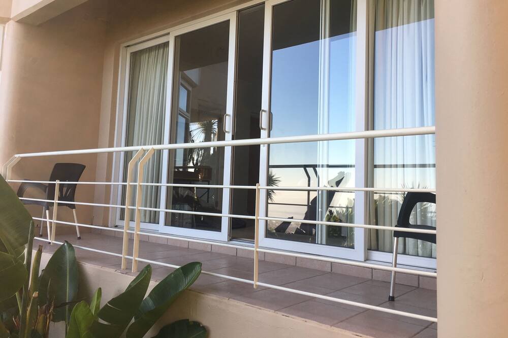 Photo of Patio Balcony in Bantry Bay