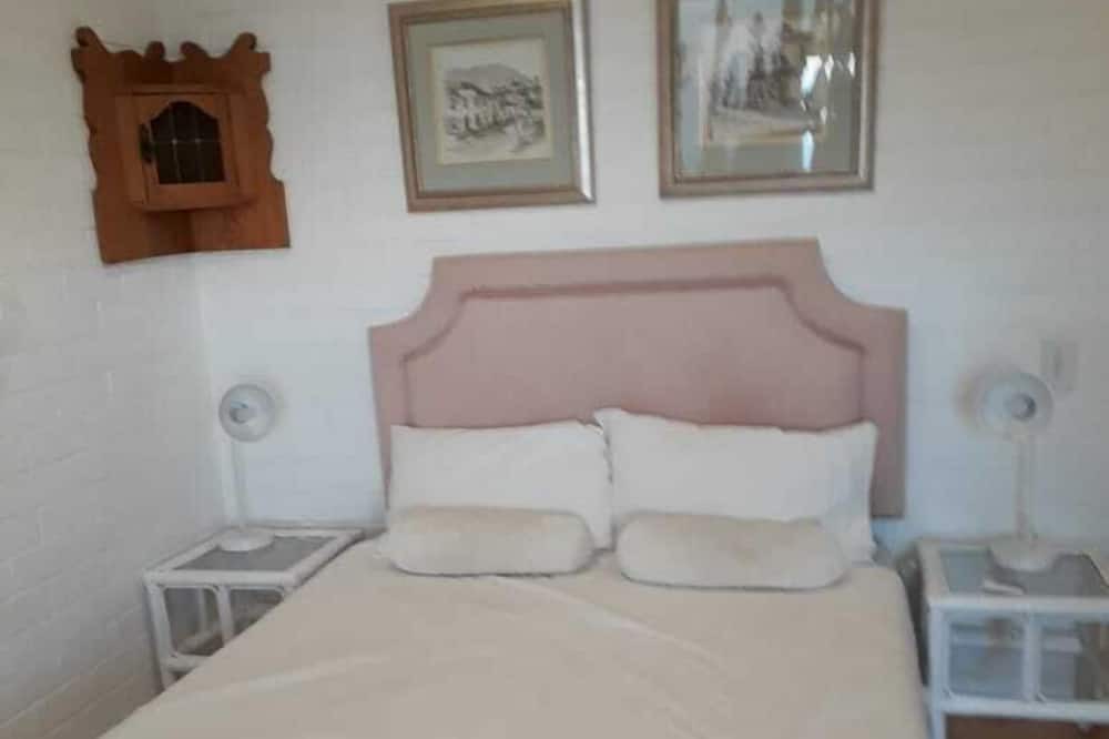 Photo of Bedroom in Bantry Bay