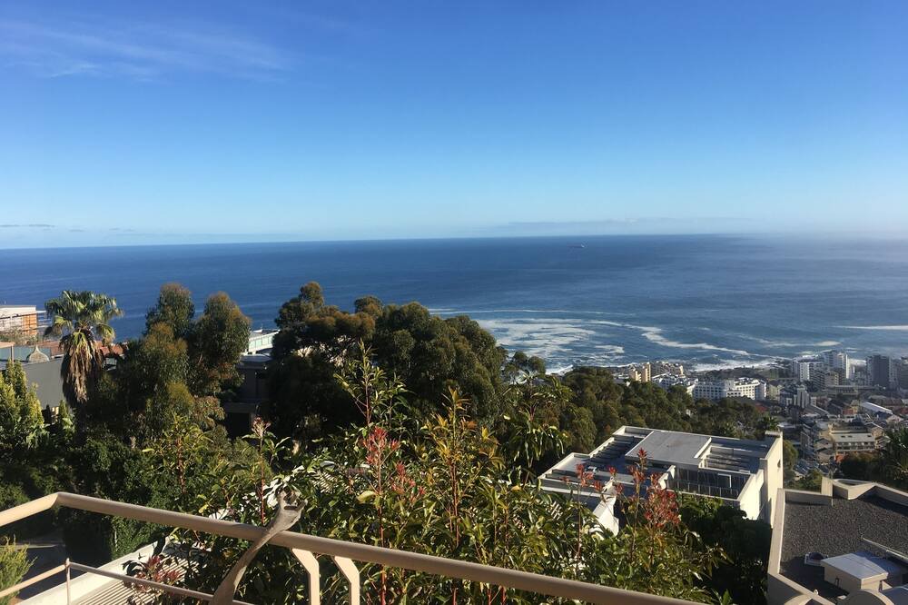Photo of Patio Balcony in Bantry Bay