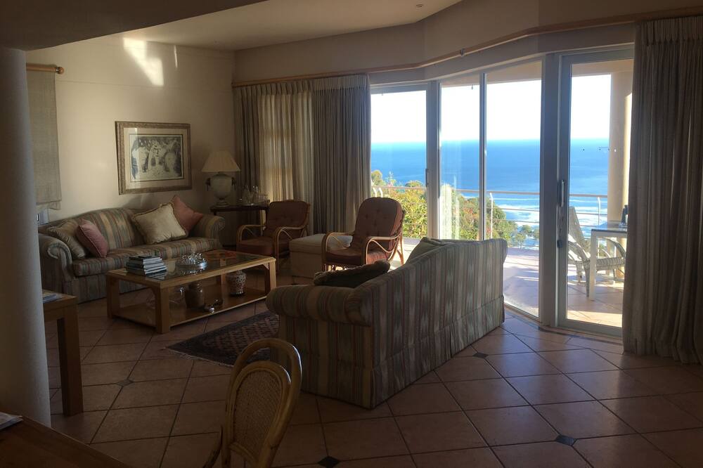 Photo of Livingroom in Bantry Bay