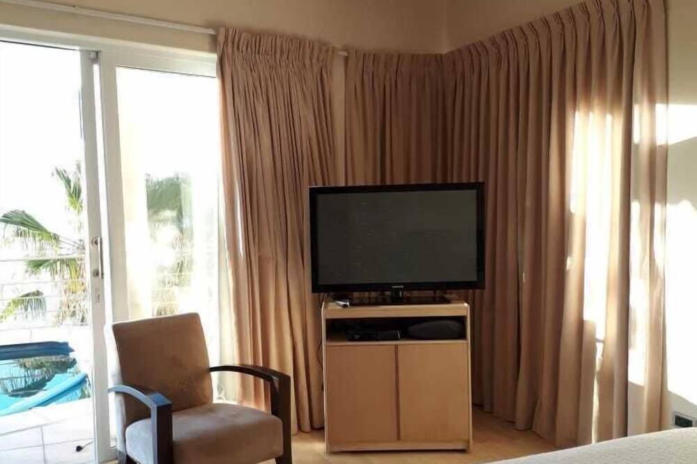 Photo of Bedroom in Bantry Bay