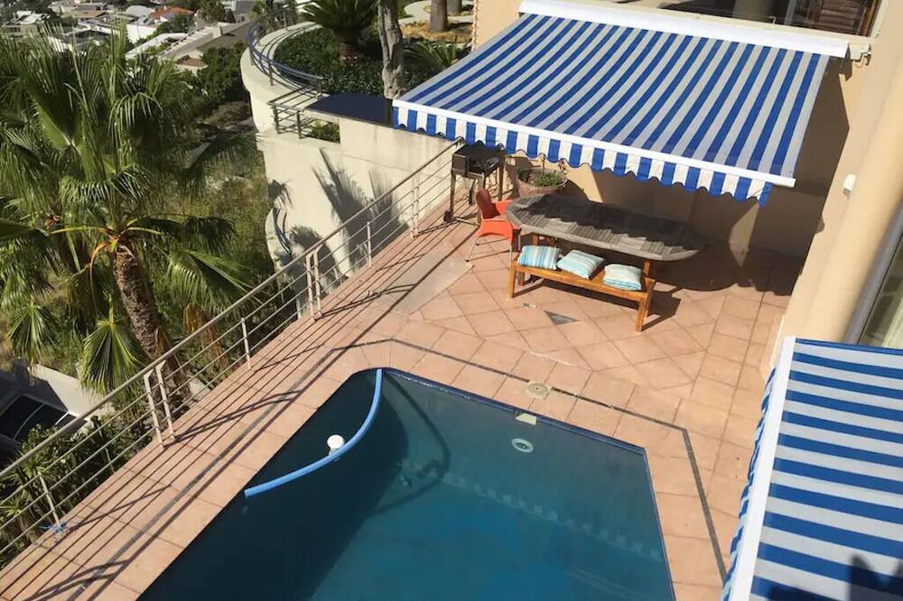 Photo of Outdoor in Bantry Bay