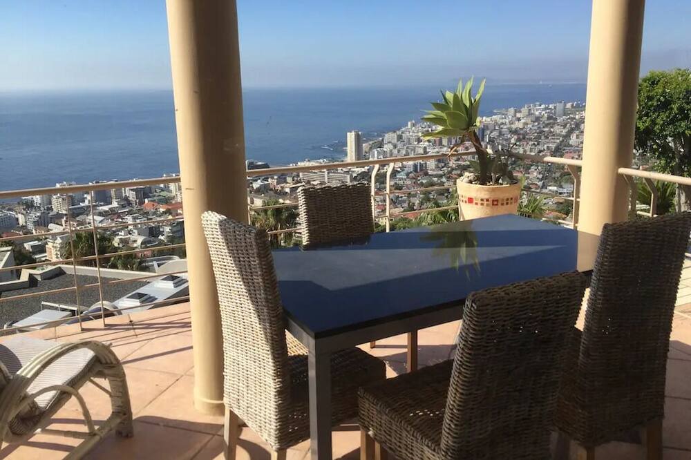 Photo of Patio Balcony in Bantry Bay