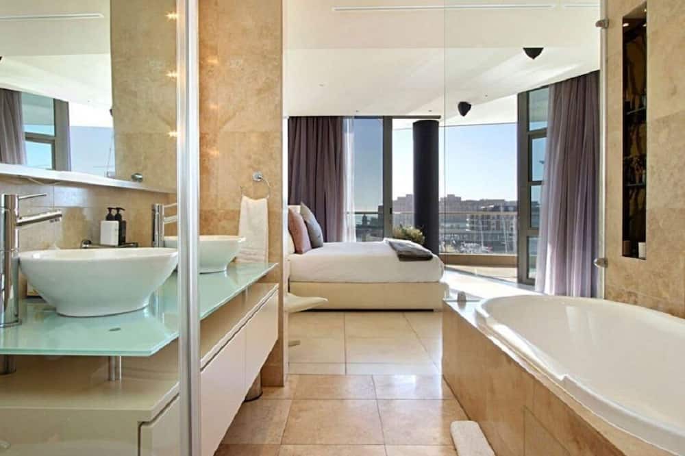 Photo of Bathroom in Victoria and Alfred Waterfront