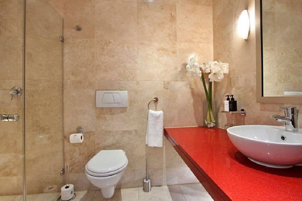 Photo of Bathroom in Victoria and Alfred Waterfront