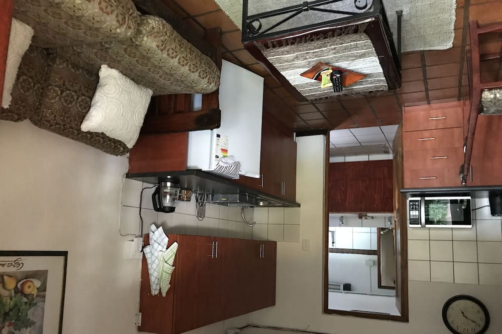 Photo of Livingroom in Garsfontein