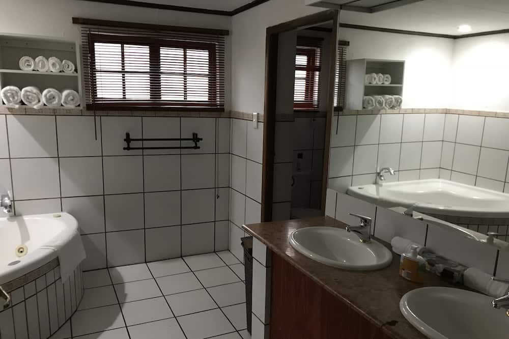 Photo of Bathroom in Garsfontein