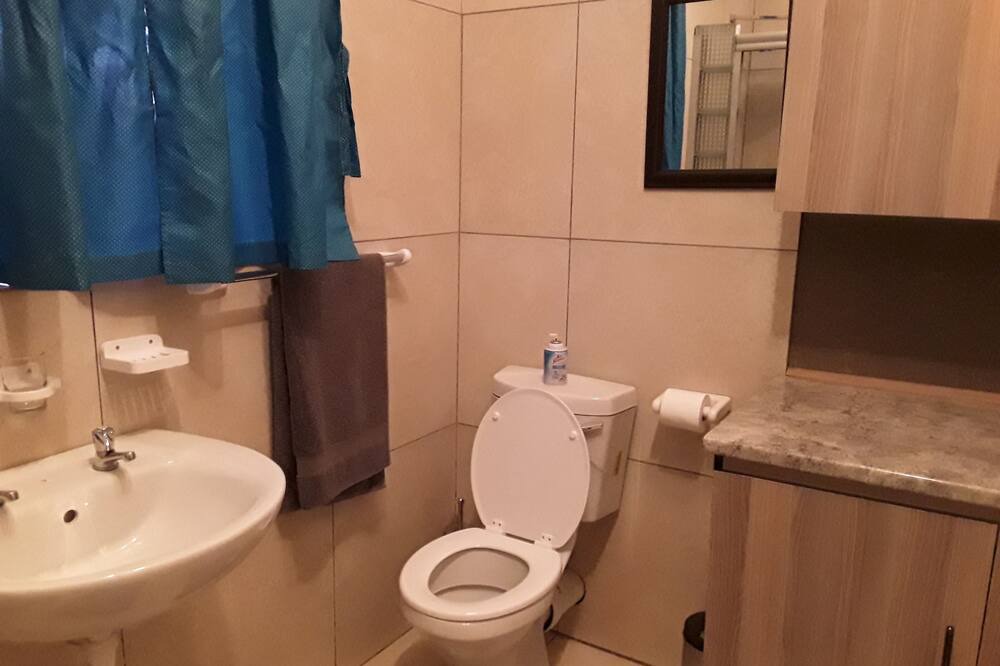 Photo of Bathroom in Victoria West