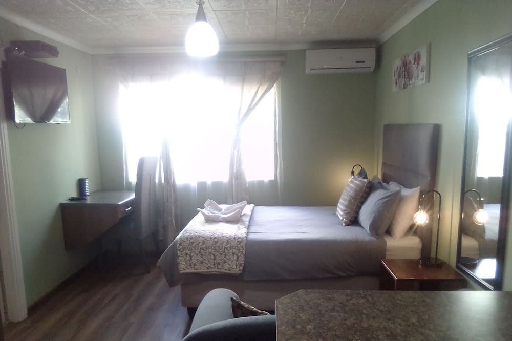 Photo of Bedroom in Victoria West