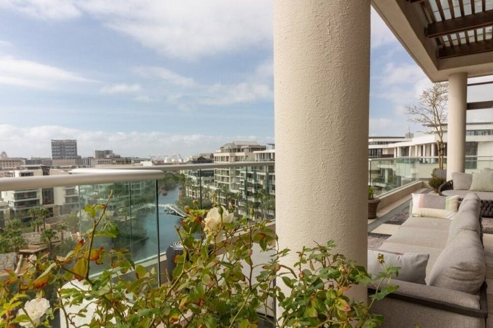 Photo of Patio Balcony in Victoria and Alfred Waterfront