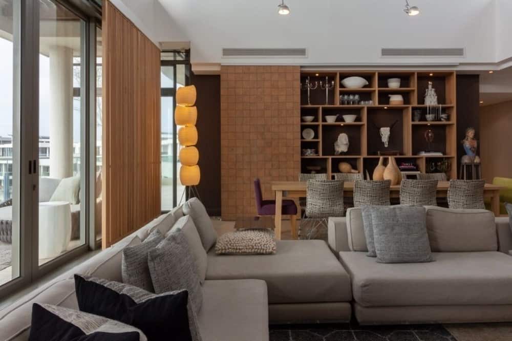 Photo of Livingroom in Victoria and Alfred Waterfront