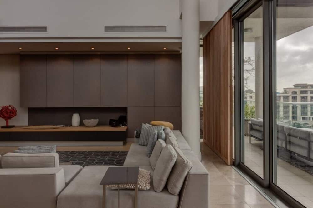 Photo of Livingroom in Victoria and Alfred Waterfront