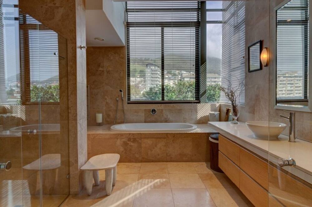 Photo of Bathroom in Victoria and Alfred Waterfront