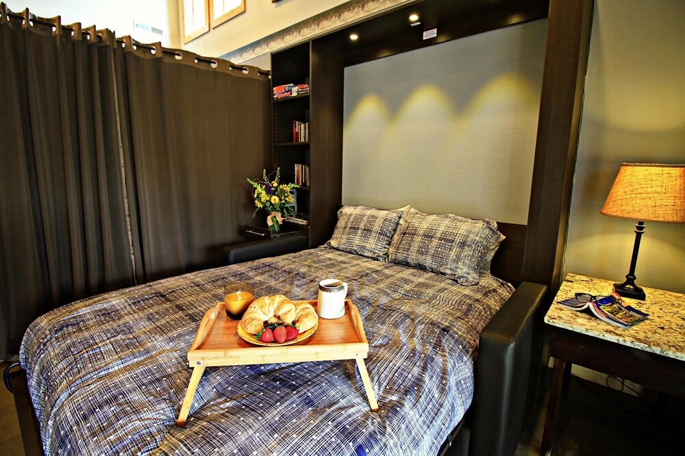 Photo of Bedroom in Pine Grove