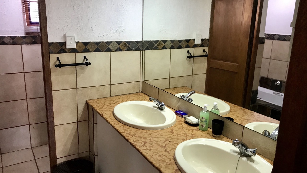 Photo of Bathroom in Garsfontein