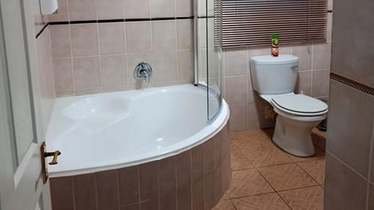 Photo of Bathroom in Secunda