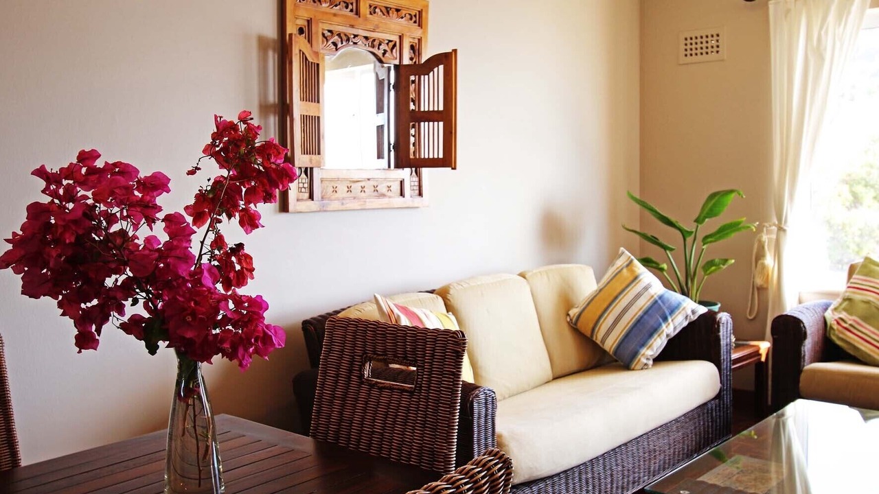 Photo of Livingroom in Redhill