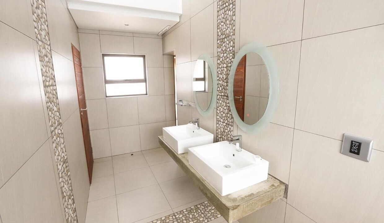 Photo of Bathroom in Phumelela