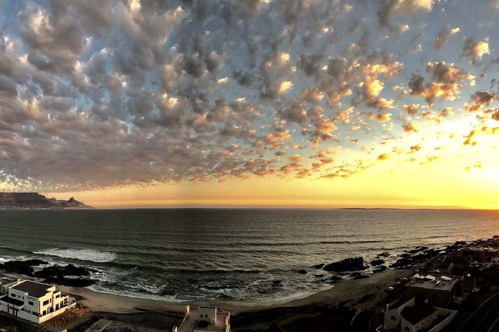 Photo of Others in Bloubergstrand