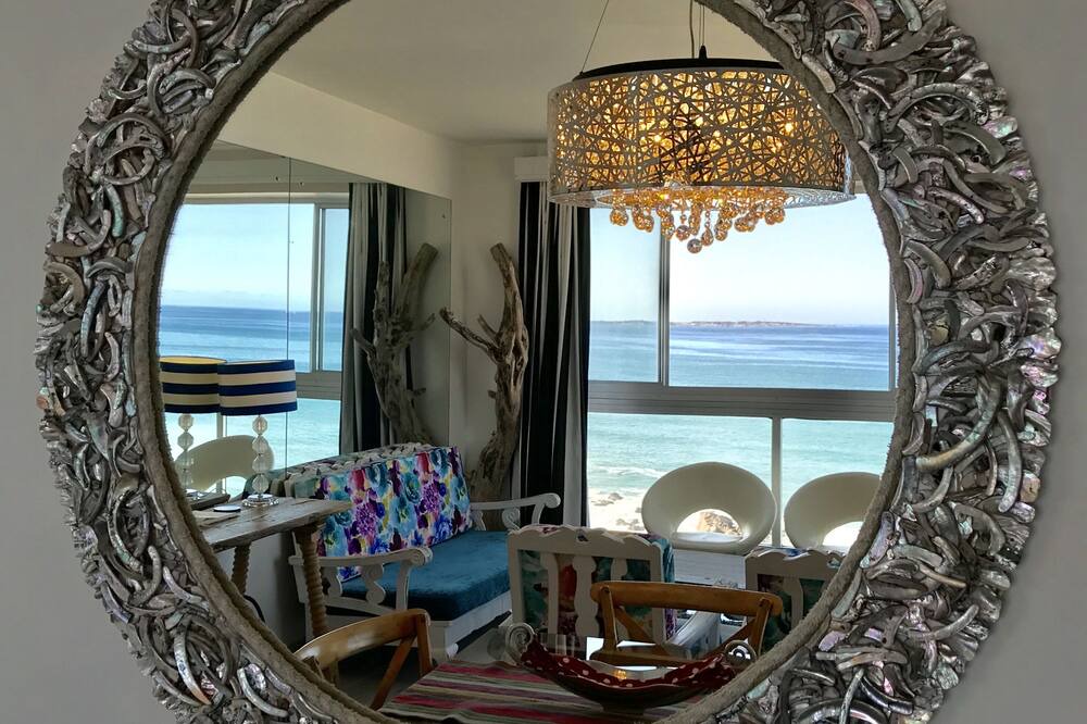 Photo of Others in Bloubergstrand