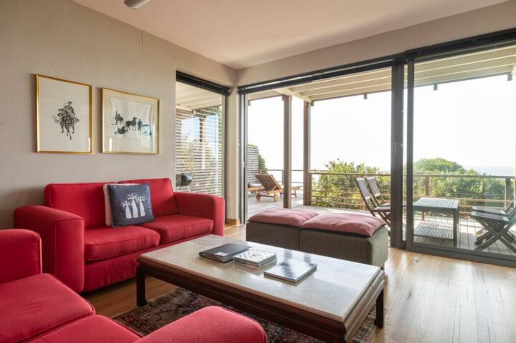 Photo of Livingroom in Redhill