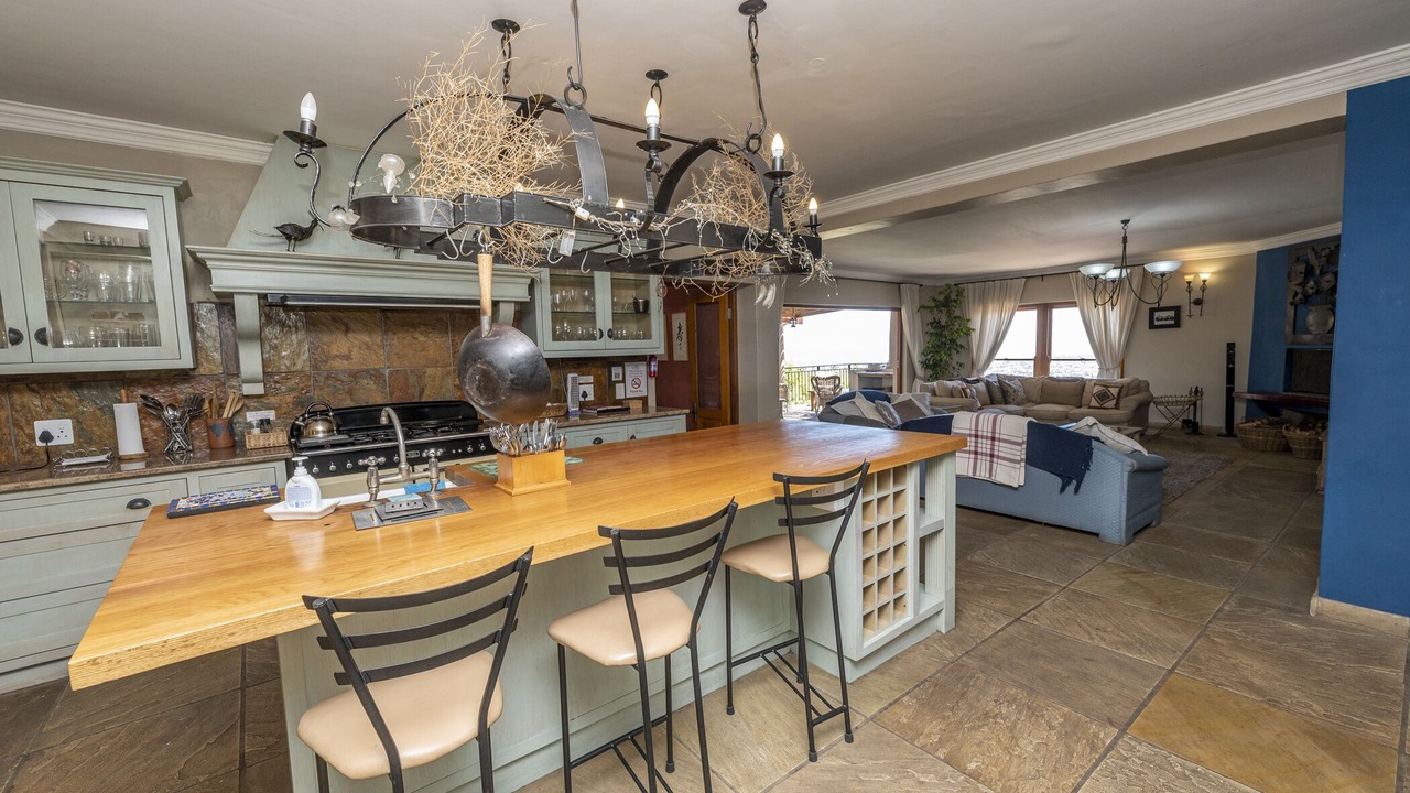 Photo of Kitchen in Mountainside