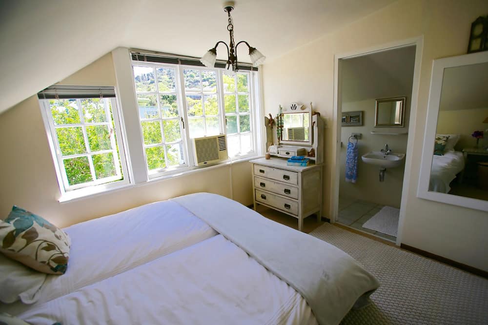 Photo of Bedroom in Scott Estate