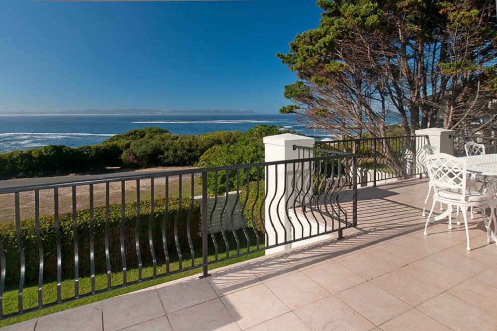 Photo of Others in Westcliff