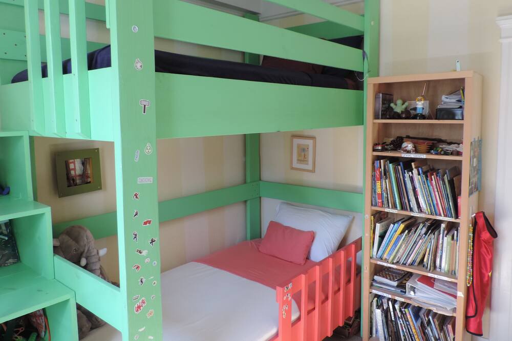 Photo of Bedroom in Sunset District