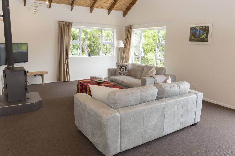 Photo of Livingroom in Hunter's Home