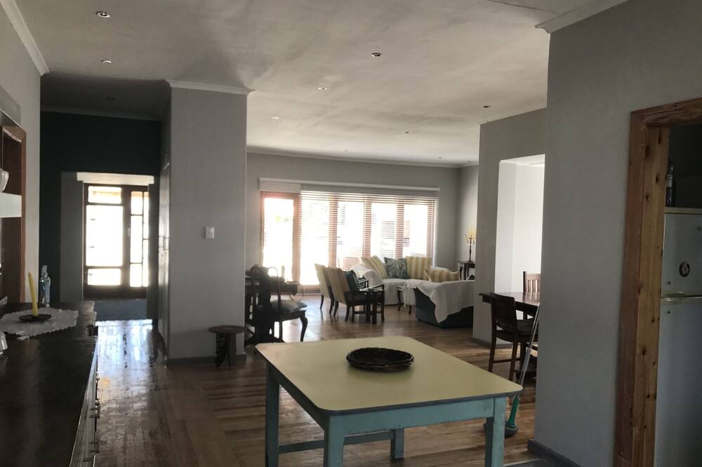 Photo of Livingroom in Eastcliff