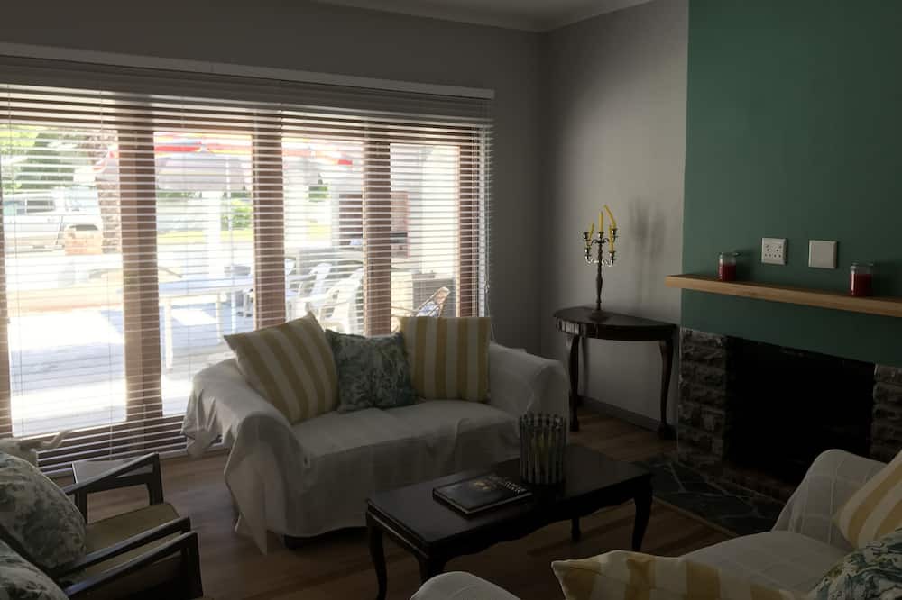 Photo of Livingroom in Eastcliff