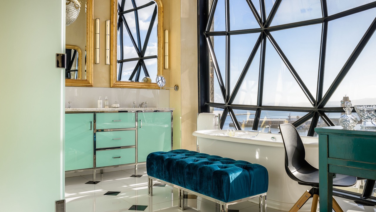 Photo of Bathroom in Silo District