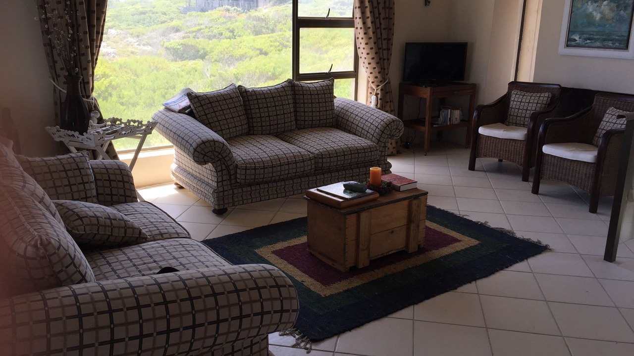 Photo of Livingroom in Oyster Bay